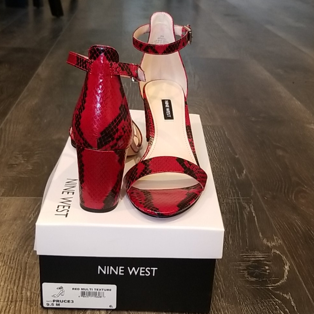 👠 NINE WEST Red Snake Ankle Strap Heeled Sandal - Picture 2 of 7